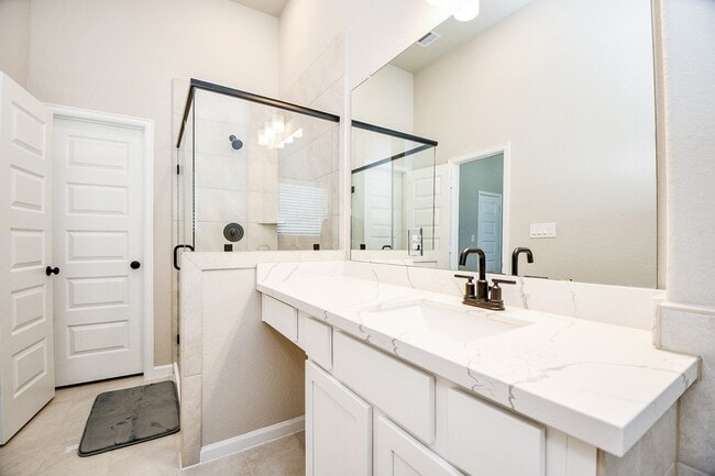 Building Photo - 2033 Millbridge Spring Ln