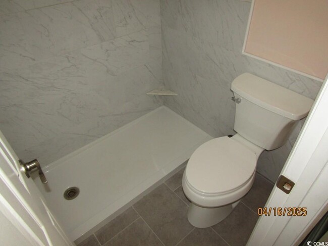 Building Photo - 4230 Pinehurst Cir