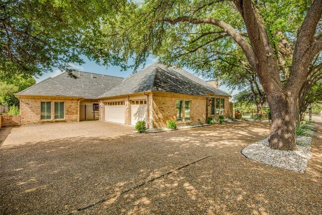 Building Photo - 5812 Richwater Dr