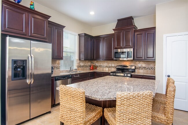 Building Photo - 11 Cheswood Manor Court