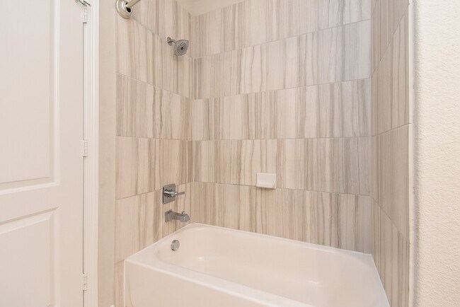 Building Photo - 4355 Thornapple Hills Ct