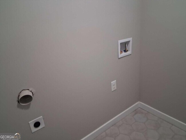 Building Photo - 3180 Tackett Rd