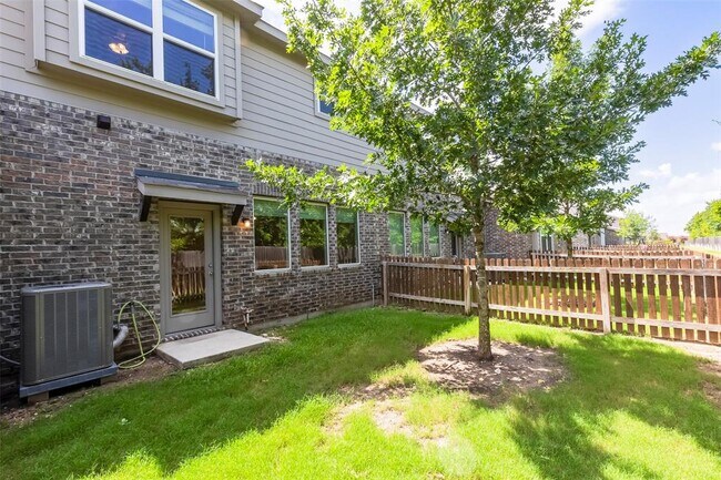 Building Photo - 17200 Crane Fly Dr