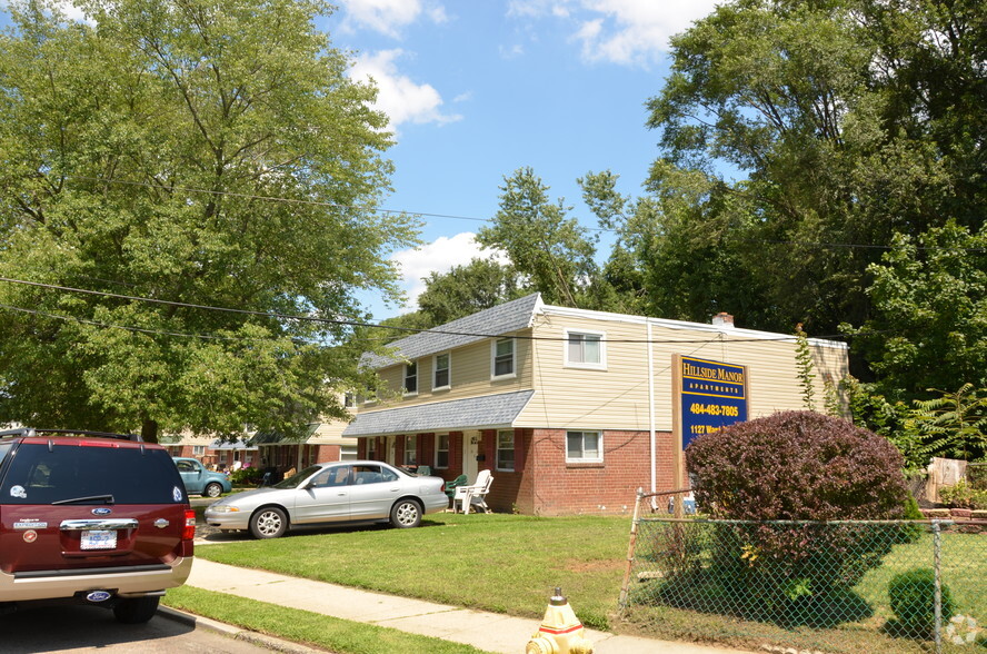 Building Photo - Hillside Manor Apartments