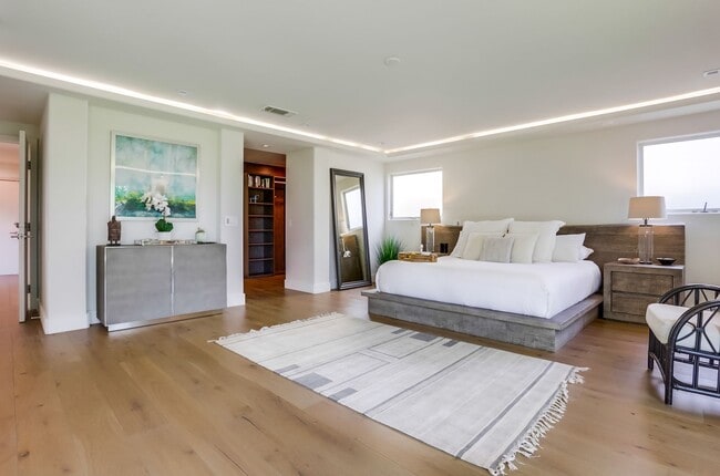 Building Photo - Luxury Furnished Home La Jolla with Ocean Views