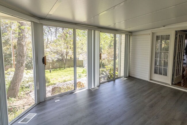 Building Photo - 604 Wilder Dr