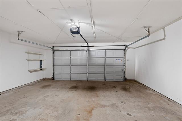 Building Photo - 6027 Homestead Ct