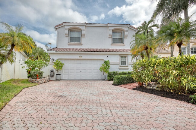 Building Photo - 2070 Chagall Cir