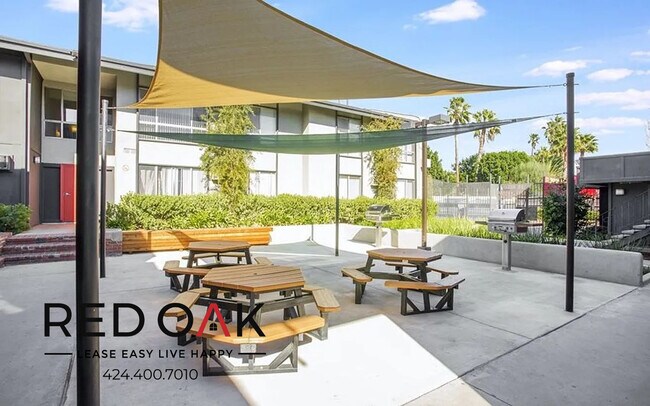 Building Photo - 21315 Roscoe Blvd