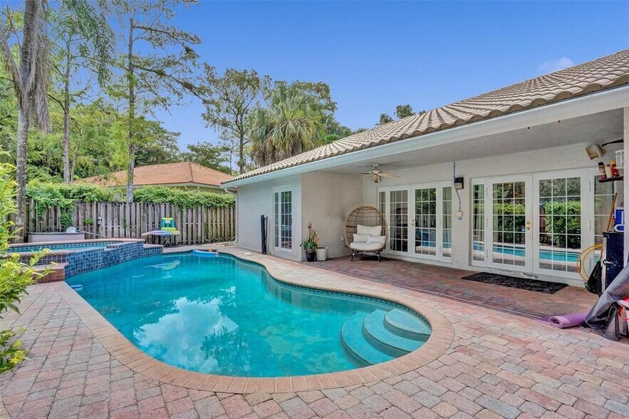 Building Photo - 6512 NW 54th Ct