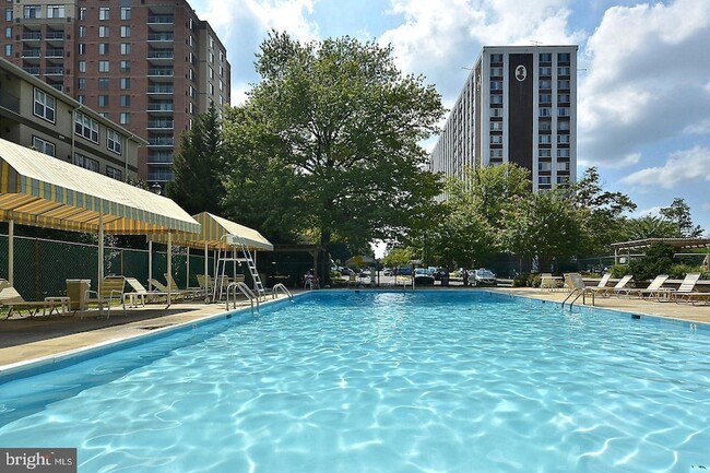 Building Photo - 11801 Rockville Pike
