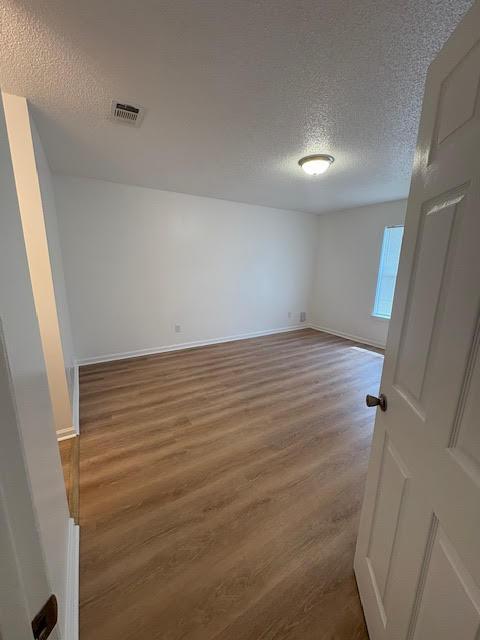 Building Photo - 100 Kazmira Ct