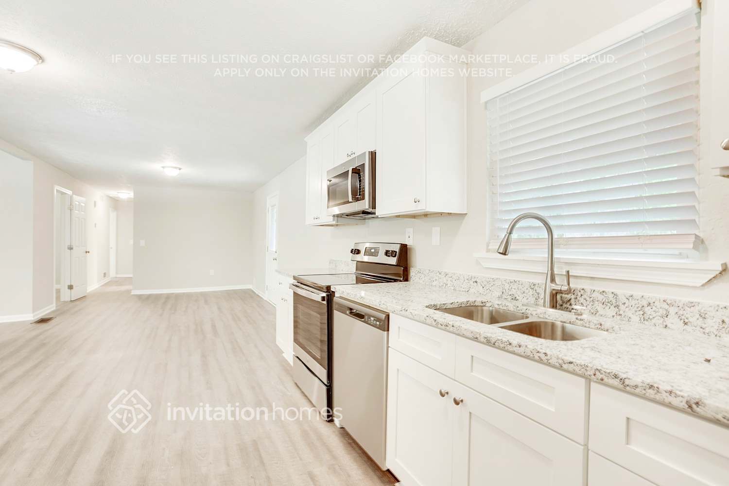 Building Photo - 6115 Marilla St