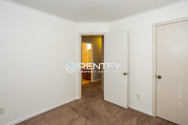 Building Photo - 1630 Pamela Lorraine Dr