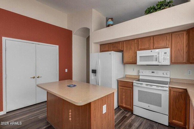 Building Photo - 17709 W Sunbelt Dr