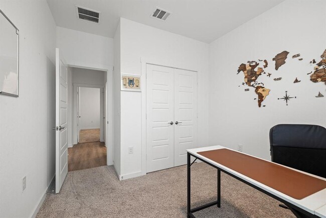 Building Photo - 13725 Lubeck Dr