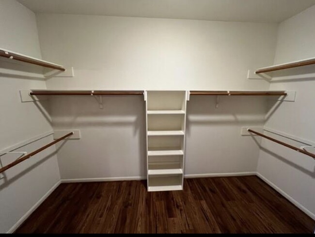 Huge Master closet with built in shelves - 3511 Misty View Ln