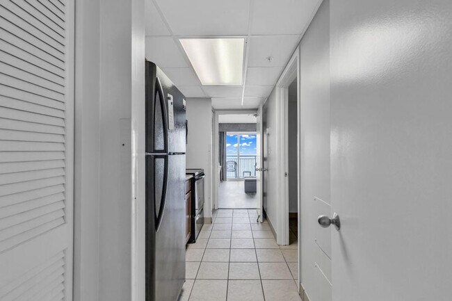 Building Photo - 2000 N Ocean Blvd