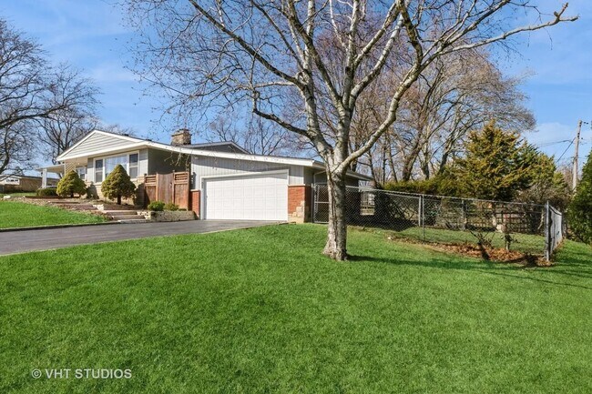 Building Photo - 942 Raleigh Rd