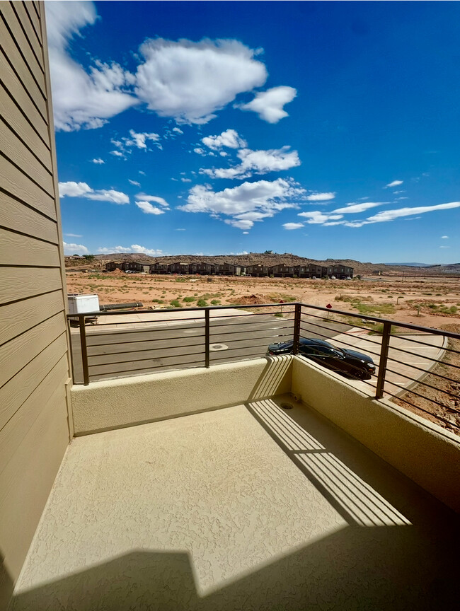 Building Photo - 4208 S Crimson Cir