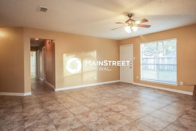 Building Photo - 3 Bedroom Pet-Friendly Home in Houston, TX...