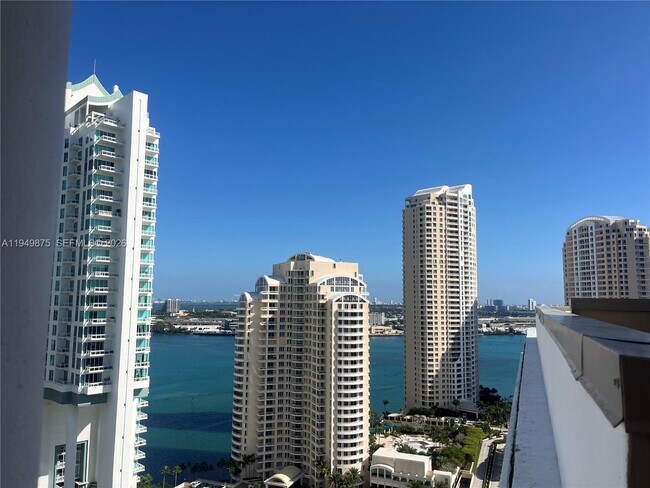 Building Photo - 701 Brickell Key Blvd