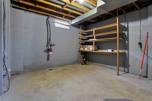 Building Photo - 6486 Ethan Dr