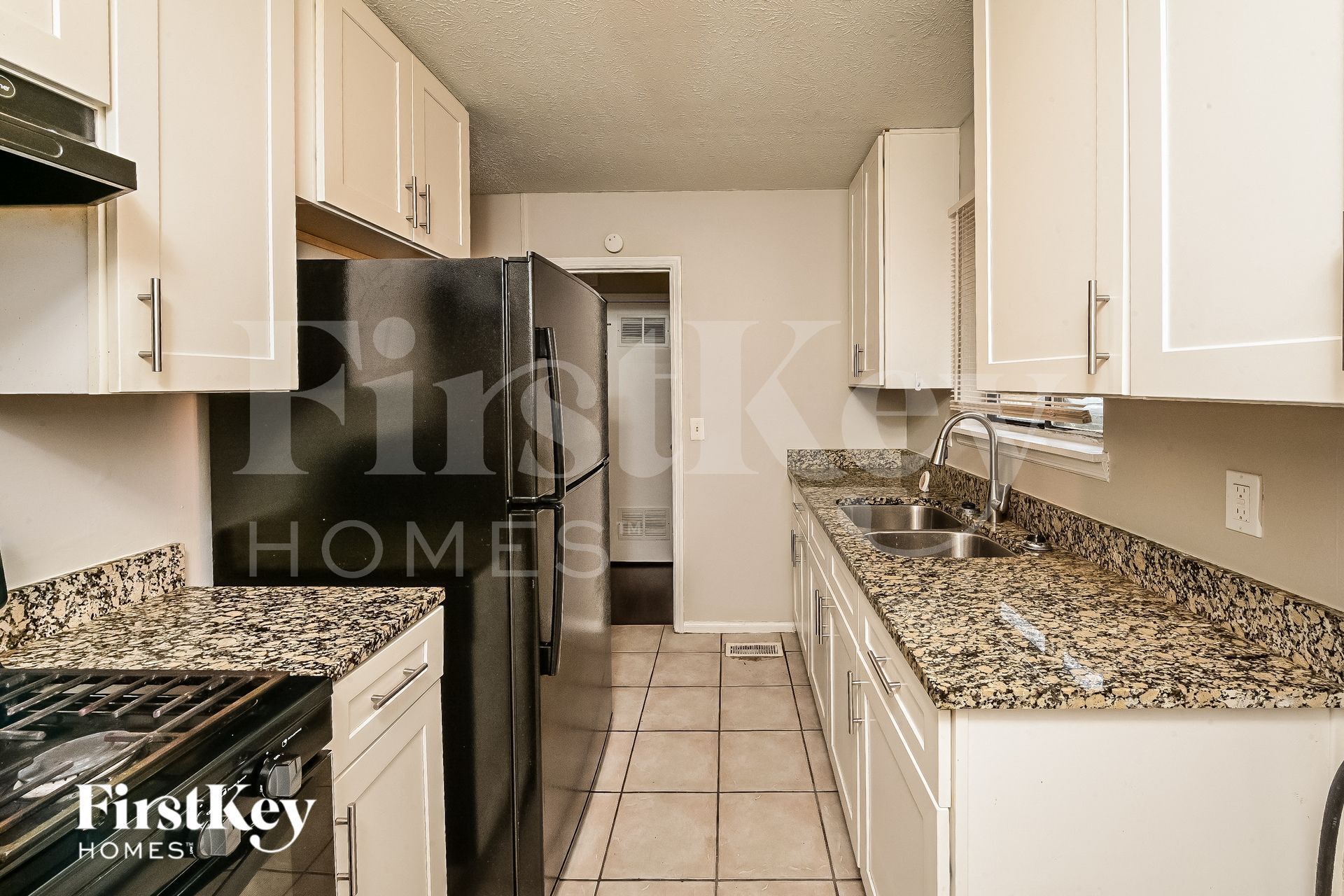 Building Photo - 2211 Cherokee Valley Cir