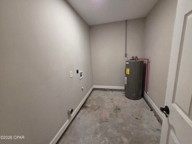 Building Photo - 211 Sukoshi Dr