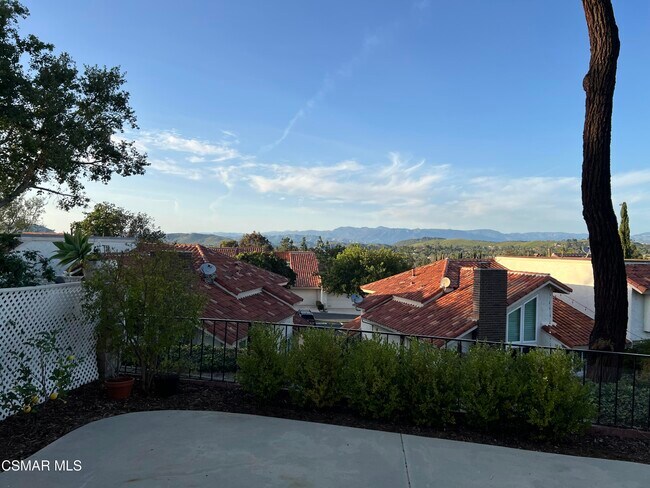 Building Photo - 647 Blue Oak Ave