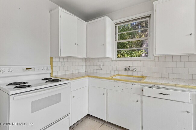 Building Photo - 2747 Forbes St