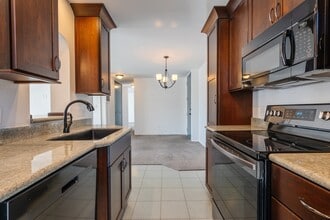 Building Photo - 6455 La Jolla BoulevardUnit 245 Ln