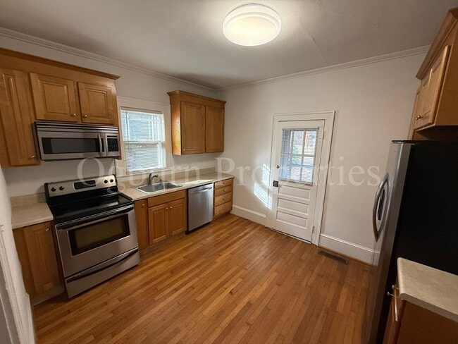 Building Photo - 603004- 1517 W. FIRST STREET