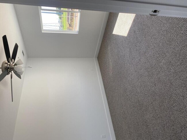 Building Photo - 2079 3125 W