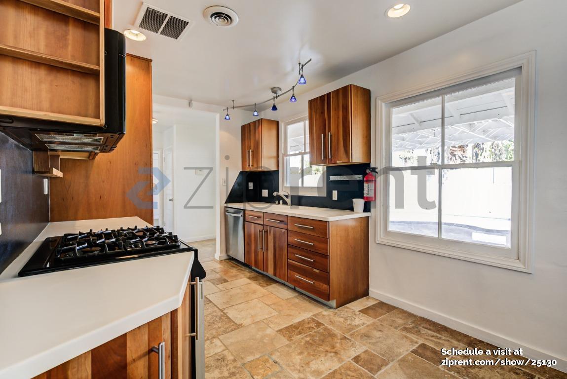 Building Photo - 4113 Cll San Antonio