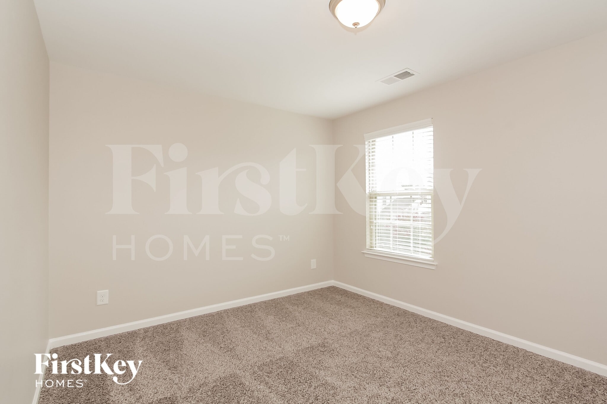 Building Photo - 124 Alborn Dr