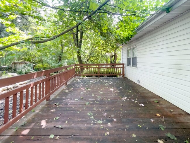 Building Photo - Short Walk from Ball State's Campus! Updated & Spacious home!