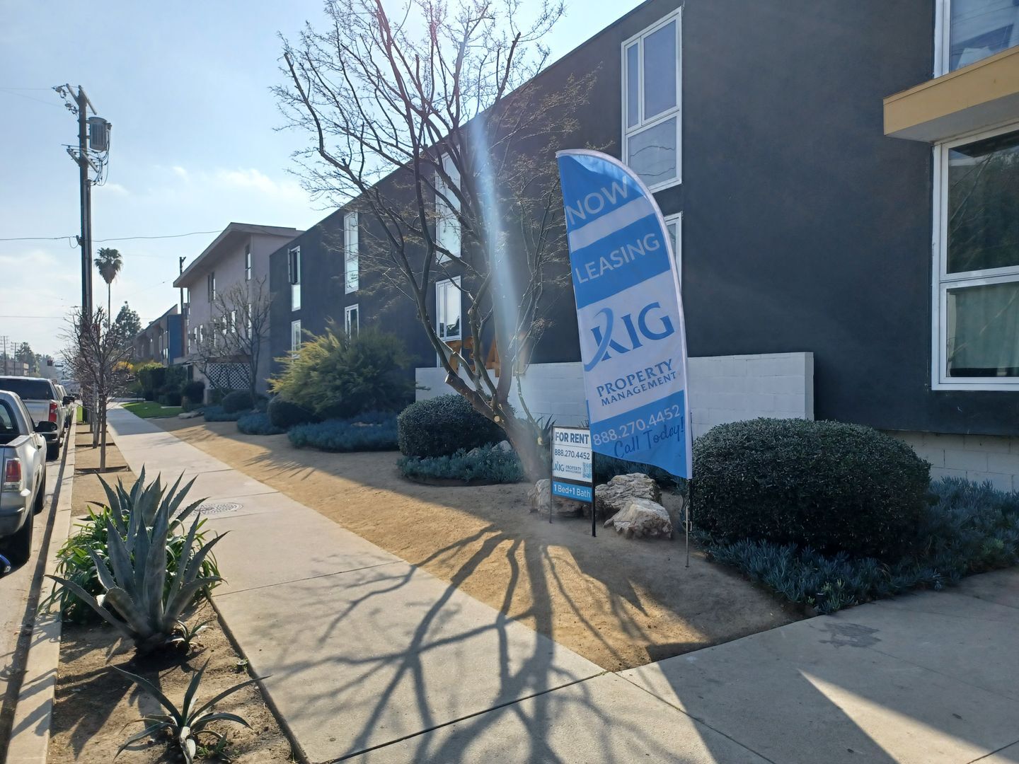 Building Photo - 7347 Haskell Ave