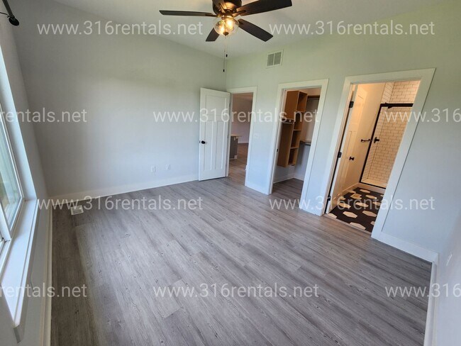 Building Photo - 8739-8741 E Summerside Pl