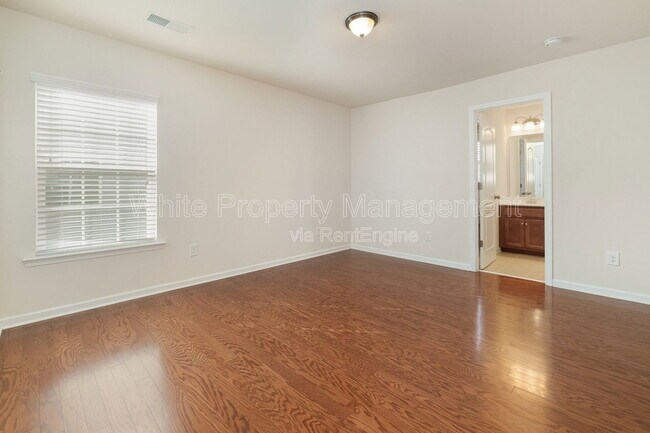 Building Photo - 7922 Kelburn Ln