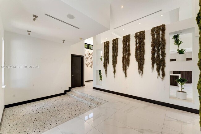 Building Photo - 15315 SW 84th Ave
