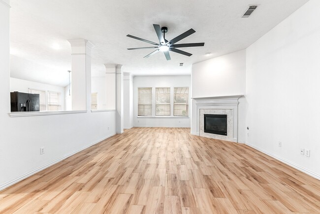 Building Photo - 28259 Daystrom Ln