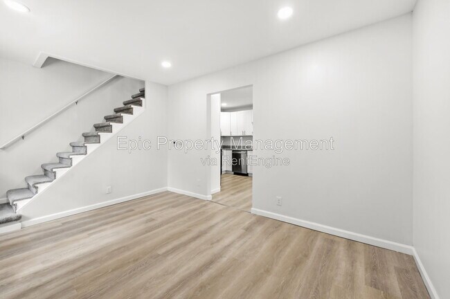 Building Photo - 224 Stratford Rd