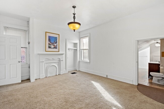 Building Photo - Amazing 3 bedroom home in Mt. Washington available June 1st!