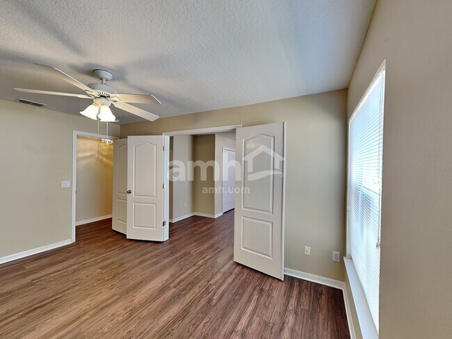 Building Photo - 11514 Pineloch Loop