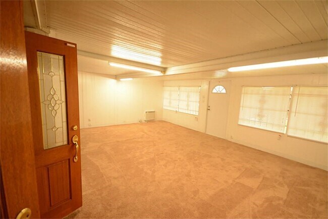 Building Photo - 13719 Rocky Bluff Dr