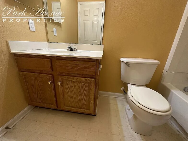 Building Photo - 6300 Gatesville Ln