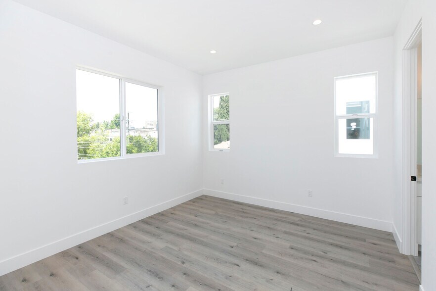 Building Photo - 10851 1/2 Otsego St