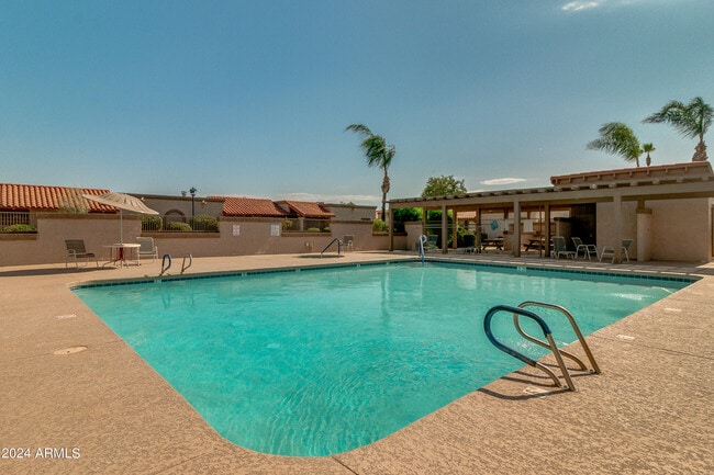 Building Photo - 195 N Cottonwood St