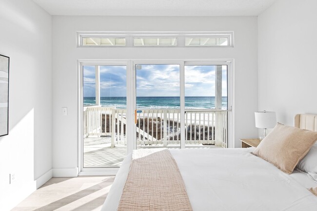 Building Photo - Newly Renovated Beach Front Four Bedroom Home